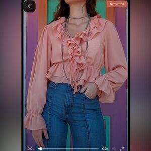 The western gold peach ruffle top size small